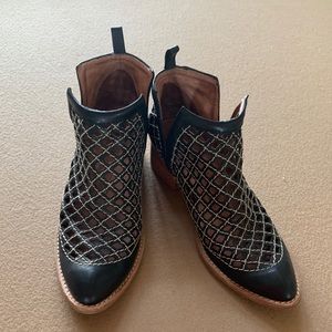 Jeffery Campbell Taggart shoes. Size 8